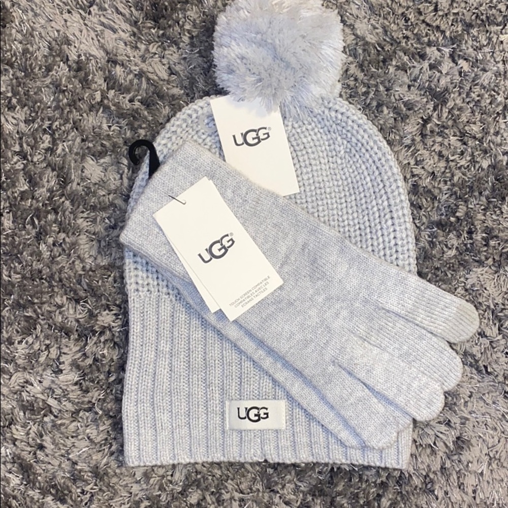 Ugg Hat & Glove Set